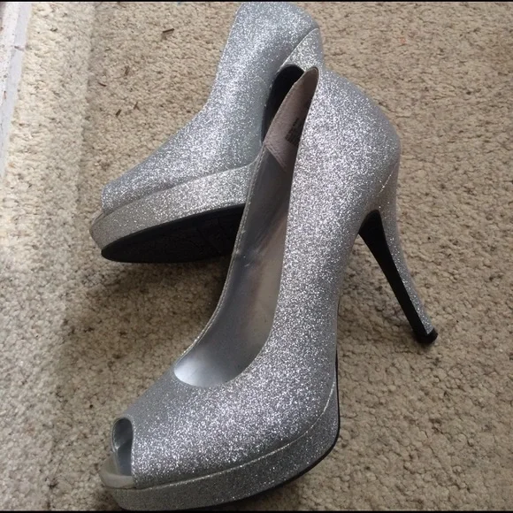 Silver Peep Show - Picture 3 of 5